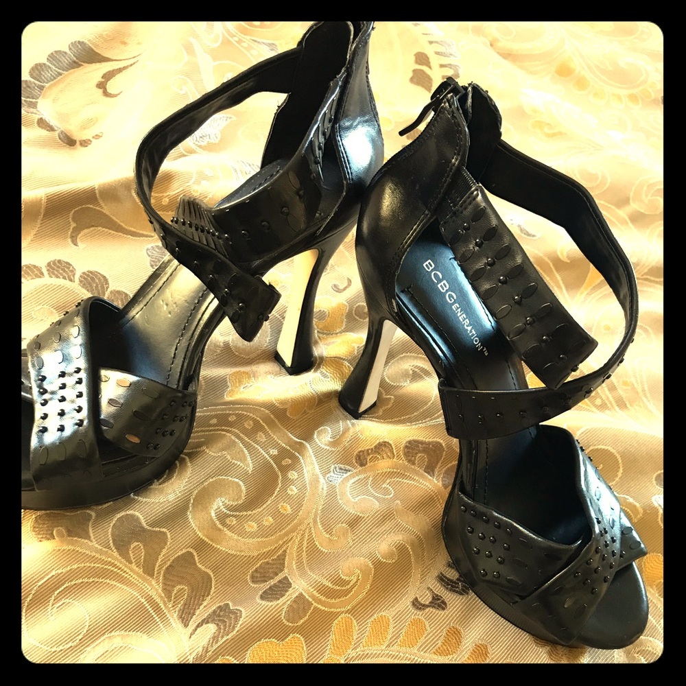 BCBG generation platform heels